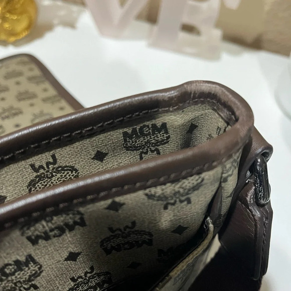 MCM Messenger Bag - Picture 10 of 16